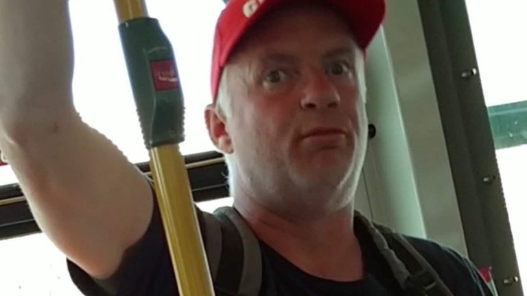 버스 안 인종차별 발언 제지한 승객 폭행 용의자 사망 확인