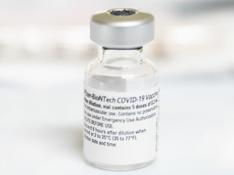 캐나다, 코로나19 백신 공급 속도 “느리다” 비판 직면