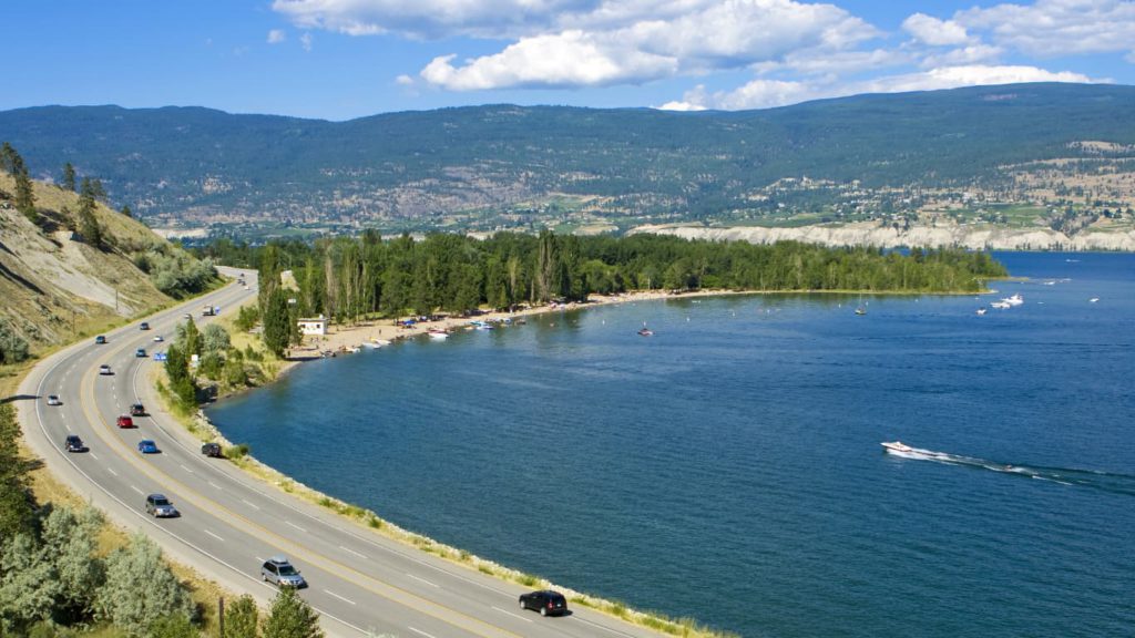 캐나다 국토의 특징이 바뀌고 있다 lake BC